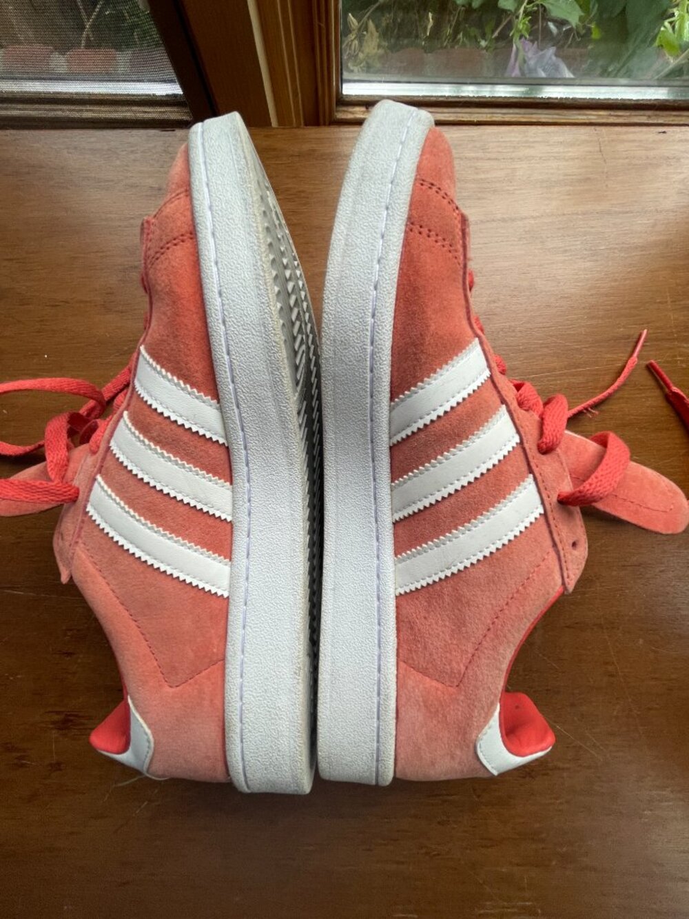 Adidas Coral Suede Campus Running Shoes - Men’s Size 8 or Women’s 10 - Picture 9 of 13